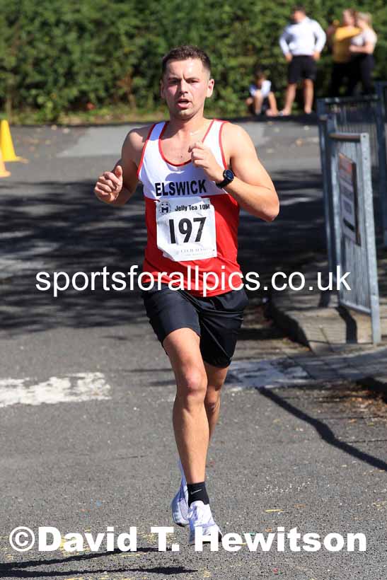 Tynedale Jelly Tea 10 Mile Road Race, Ovingham, Northumberland, Sunday, Aug. 21st. Photo: David T. Hewitson/Sports for All Pics